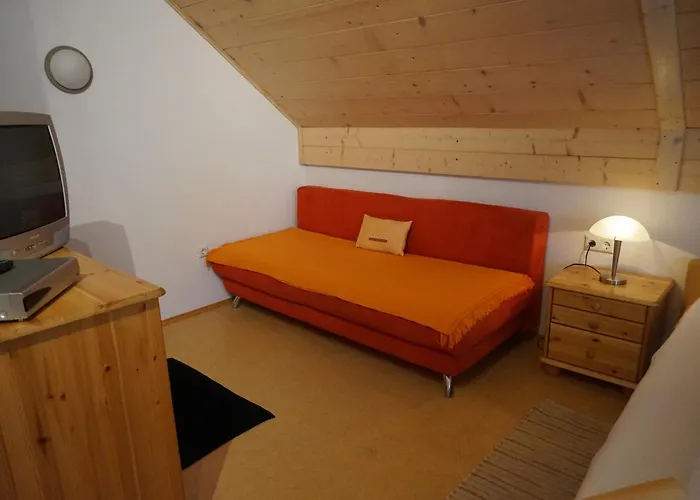 Seminar- Und Erlebnishof Schwarze Schaf 住宿加早餐酒店 3*